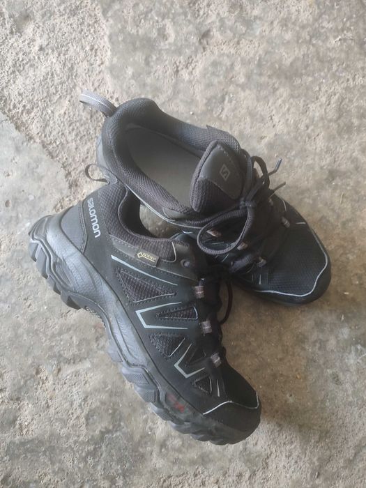 Туристически обувки дамски