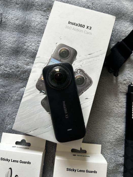 Камера insta360 x3 с оригинальными аксессуарами