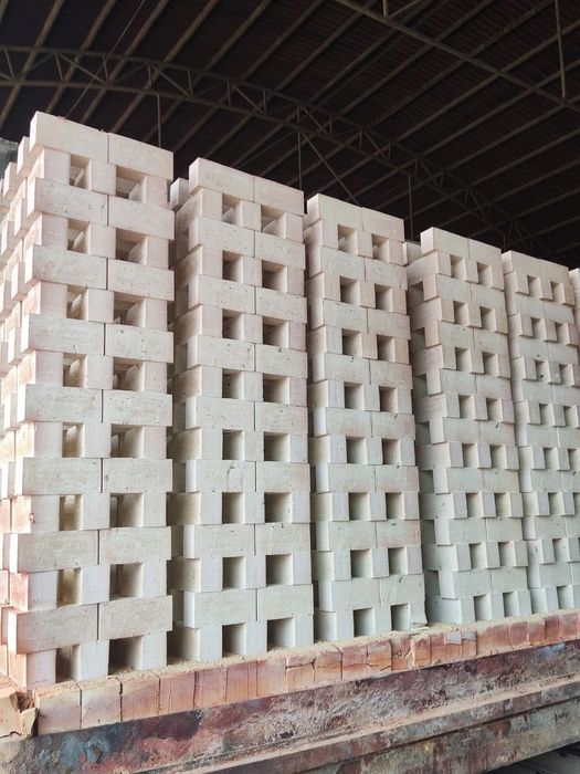 Keramika pishgan g'isht