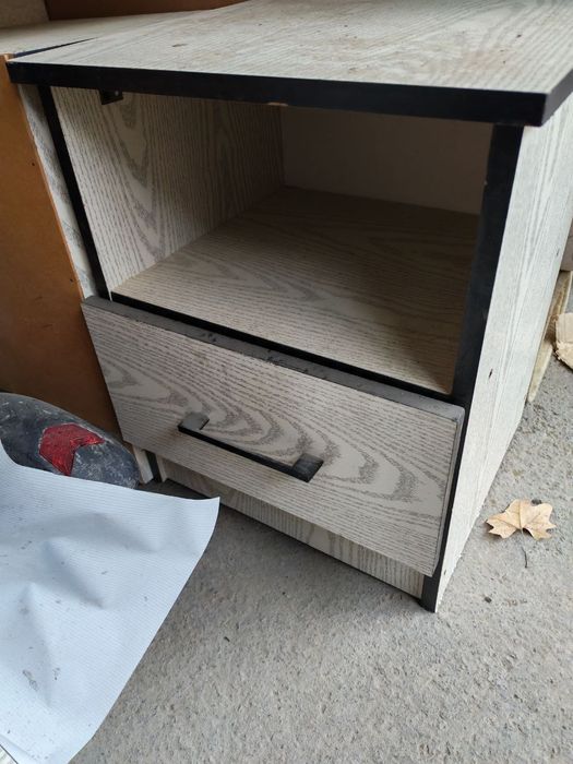 Тумбочка мебель сотилади