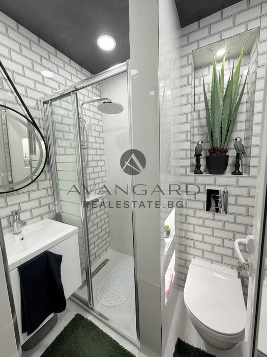 Продава се Тристаен апартамент в Пловдив, Тракия - 97 кв.м за 1210 €/кв.м - Снимка #9