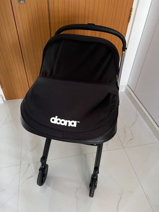 Vand carucior Donna cu accesorii