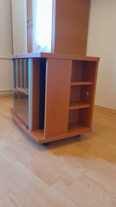 Comoda Tv impecabila