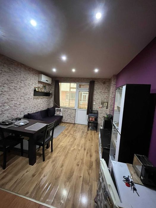 Продавам апартамент в старата част на Овча купел