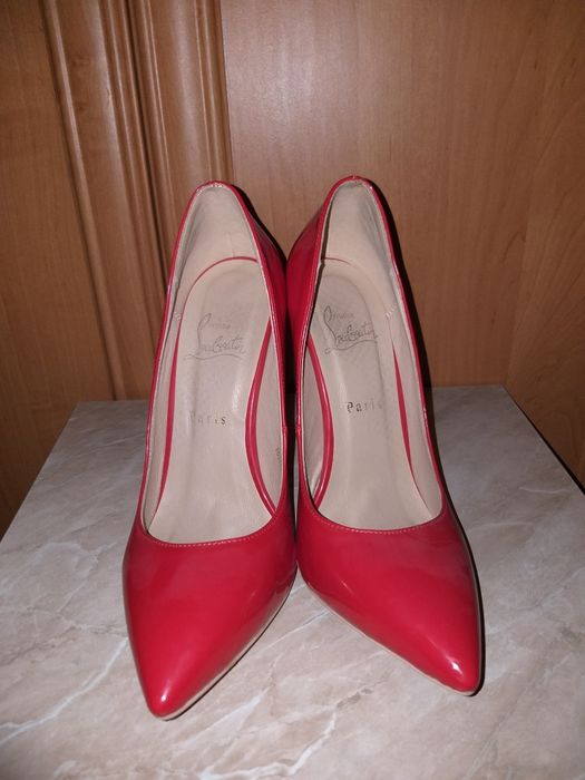 Продам красные лаковые туфли...