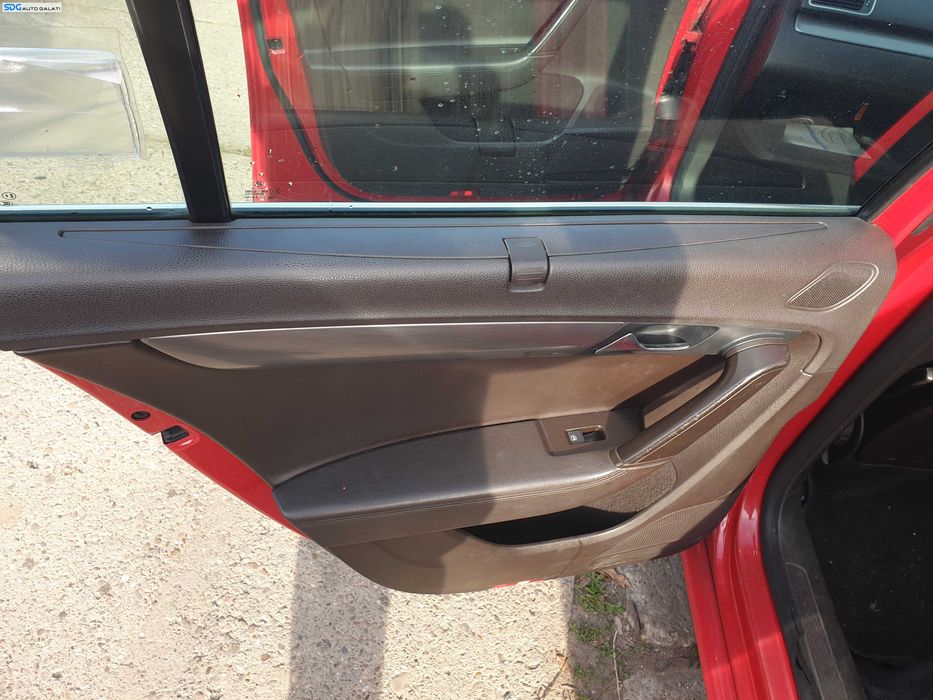 Panou Tapiterie Fata de Usa Interioara Stanga Spate cu Perdeluta Volkswagen Passat B7 Berlina Sedan 2010 - 2015 Cod 3AE867211DQ 3AE867211 [K9673]