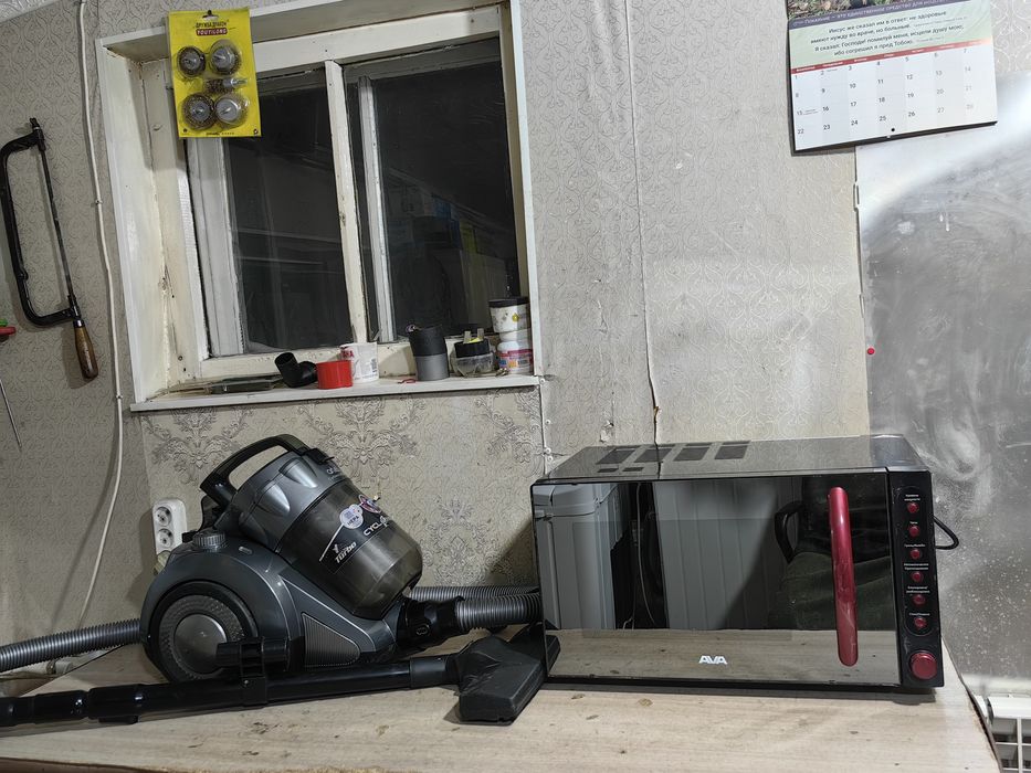 Продам Пылесос и Микровалновую печь