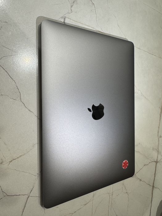 MacBook Air 13” 256 GB — в отличном состоянии