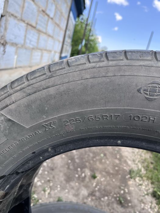 Пара шин 225/65/17