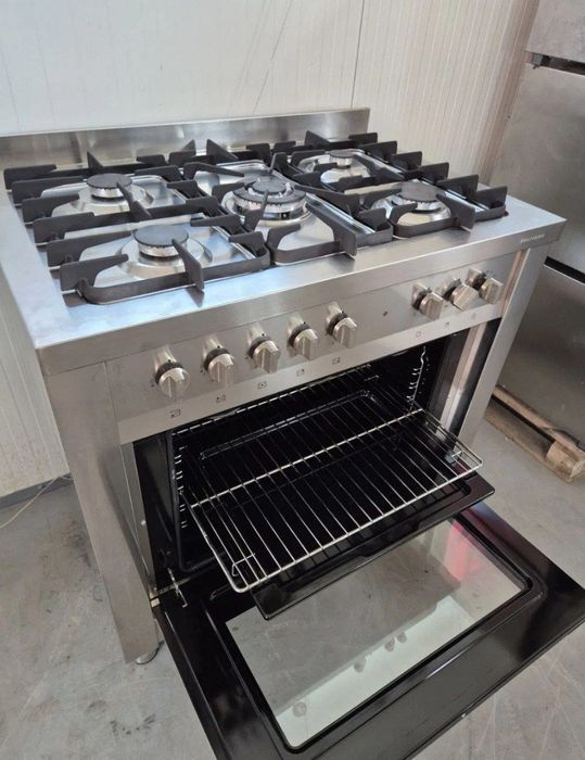 Продам газовую плиту. К