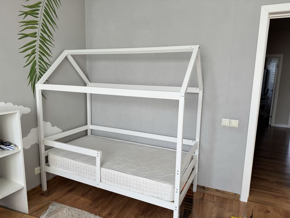 Продам кровать-домик