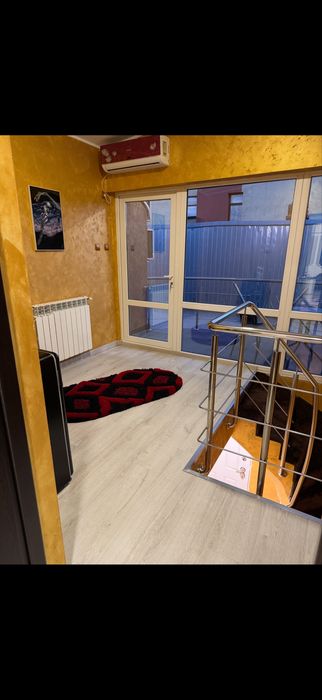 Vand casa curte comuna cu gradina/schimb