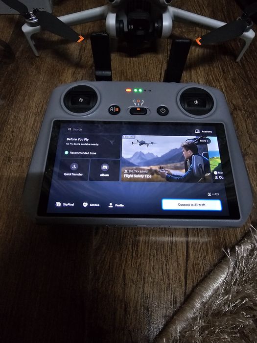 Drona dji mini 4 pro