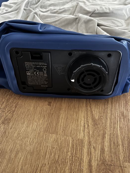 Saltea gonflabila cu pompa 46 cm inaltime