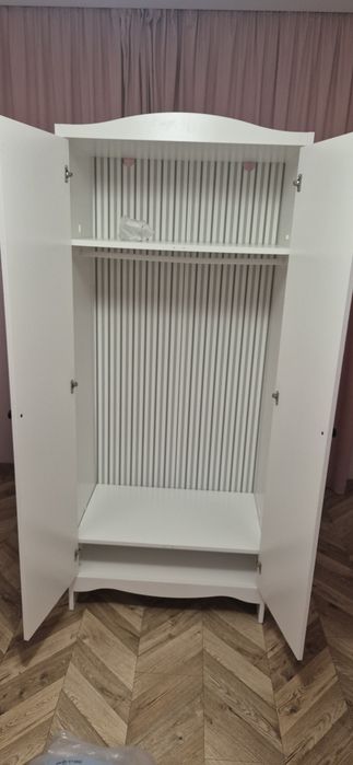 Детски гардероб, детско бюро и нощно шкафче