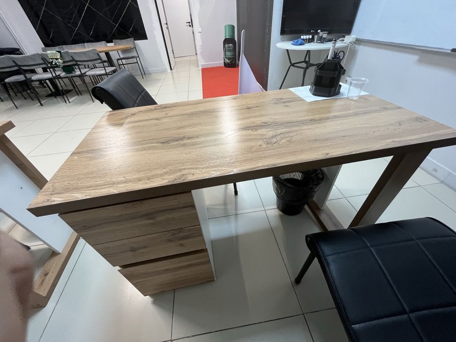 Продам офисный столик