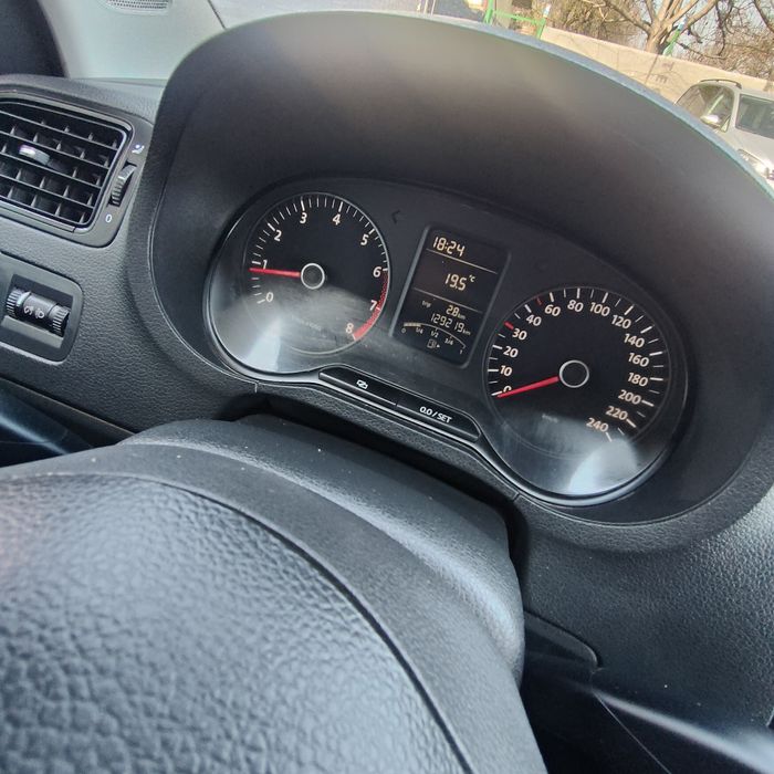 Wv polo benzina 1 4 noi 2012 perfecta stare ieftin garantie