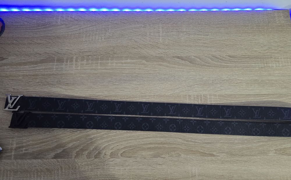 Vand curea Louis Vuitton