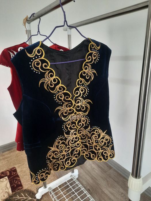 Продаю платья бу