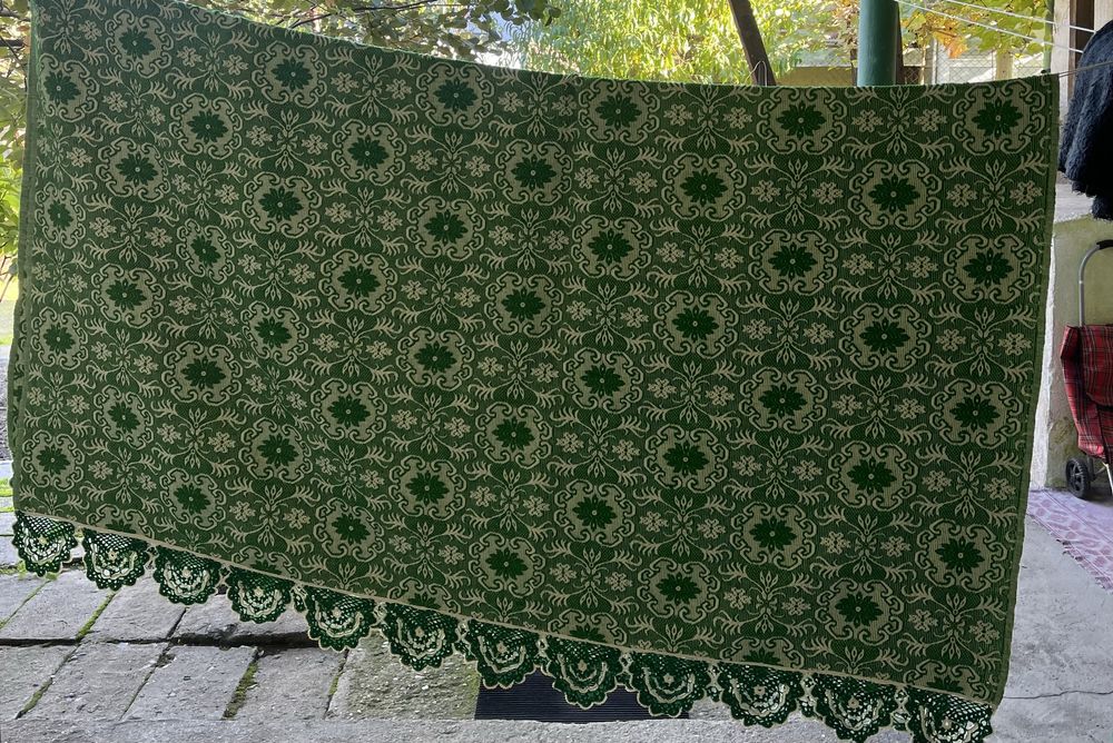 Ръчно такани родопски вълнени одеала,черги и губери