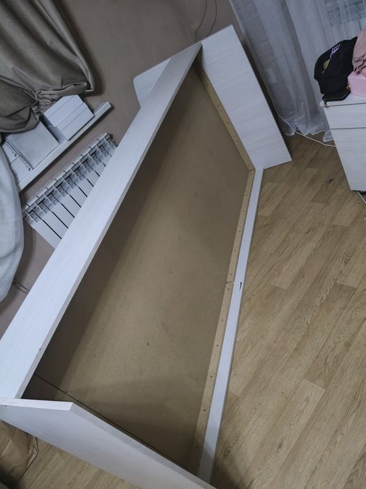 Продам односпальную кровать