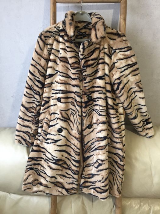 Дамско пухкаво палто