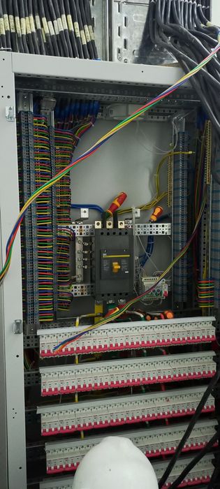 Elektrik ishlarini qilamiz