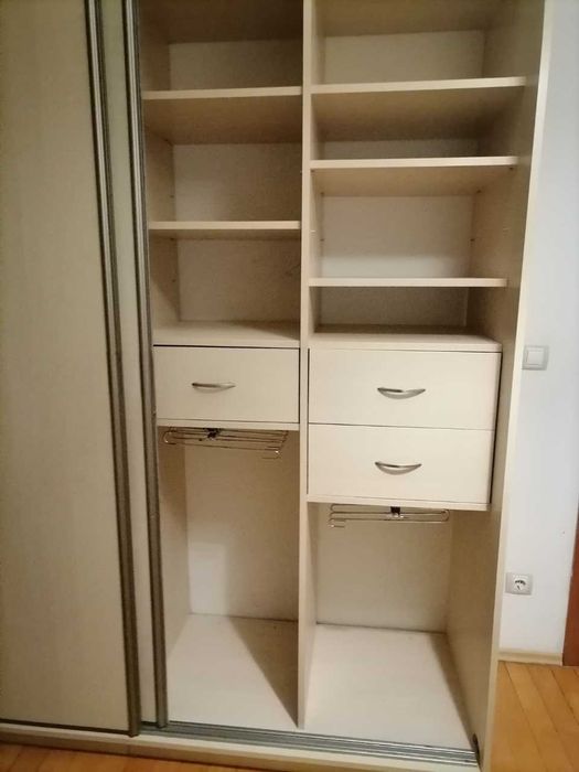 Дава се под наем Тристаен апартамент в София, Лозенец - 100 кв.м за 849.66 € - Снимка #2