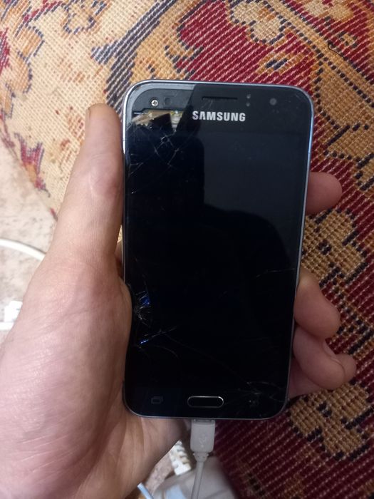 Продам андроид на запчасти samsung sm-j120f/ds