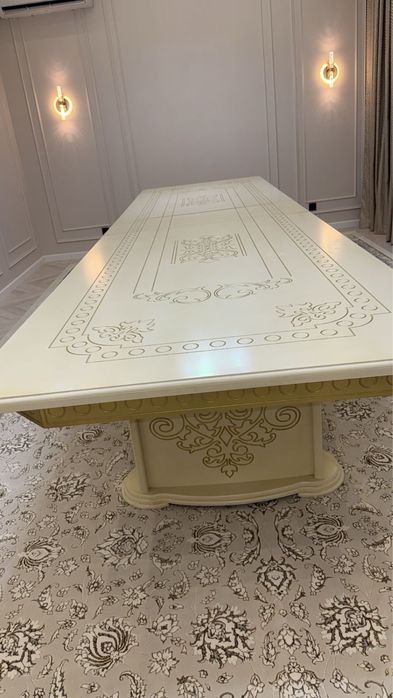 гостинный стол новый