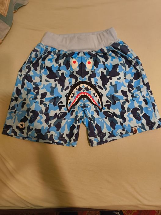 Bape къси гащи Сини S размер