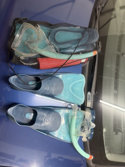 Set masca de scufundari, snorkel si labe inot
