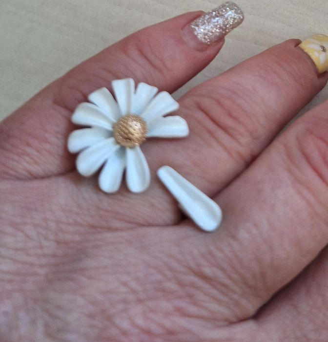 Продавам нови интересни пръстени