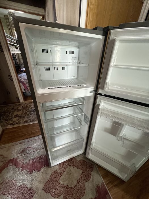 Muzlatgich / Холодильник LG GN-B222SLCL