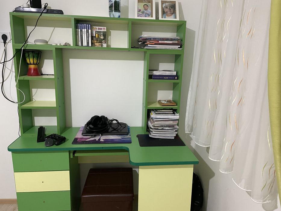 Pat , birou , sifonier