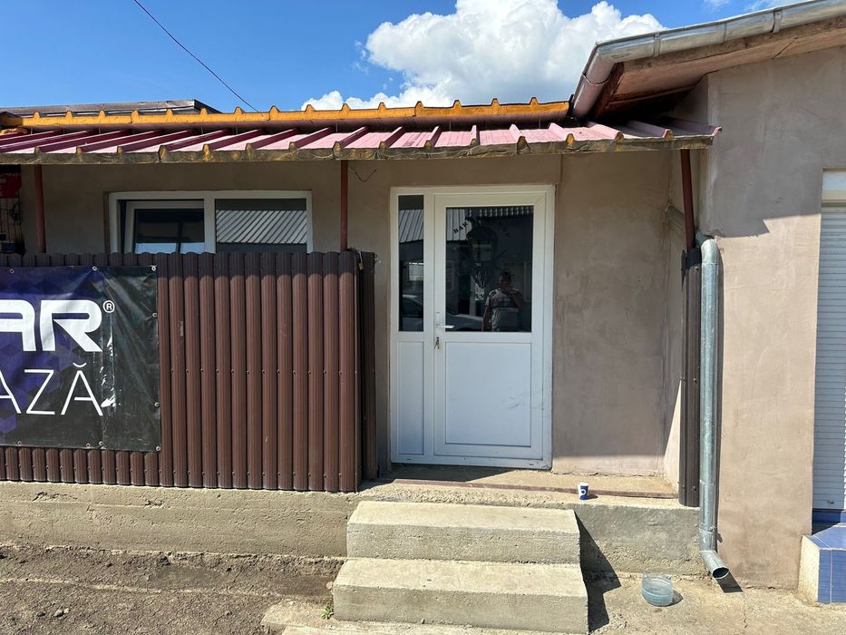 frizerie de inchiriat 700 ron pe luna in Tamboesti