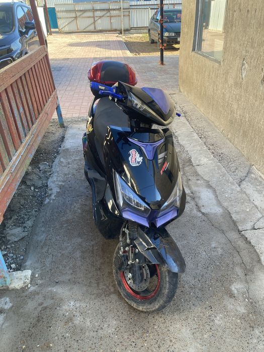 Продам М8 Про лия