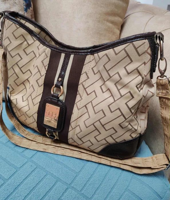 Geanta Tommy Hilfiger originală