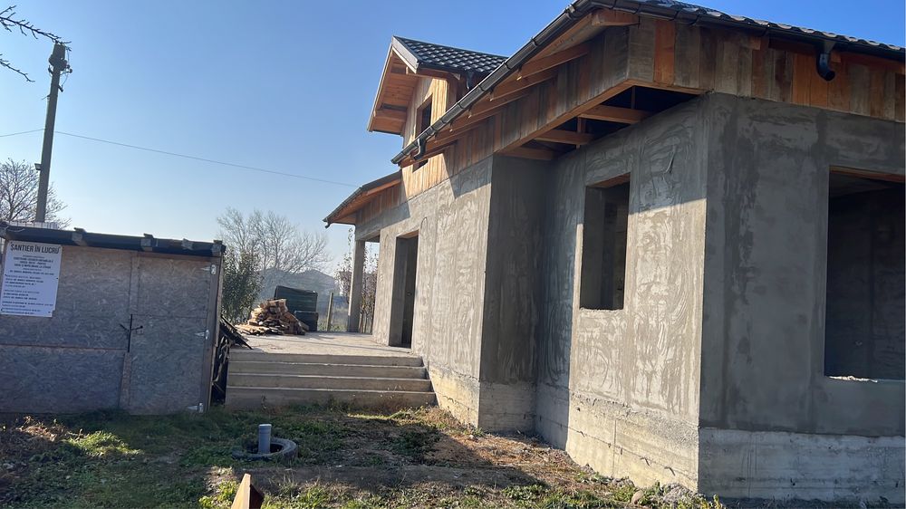 Tencuieli mecanizate,glet ,izolatii.