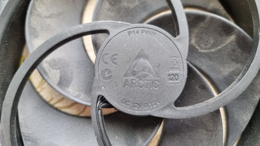 Ventilatoare pc 140mm corsair / arctic