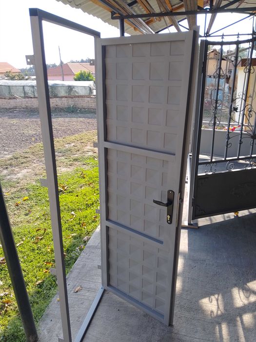 Врати огради и портали от ковано желязо