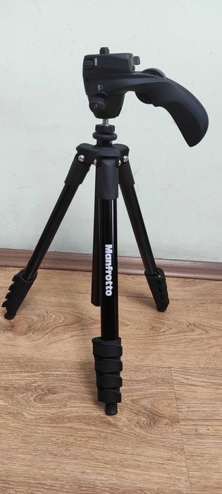 Фотостатив Manfrotto Compact Action Black