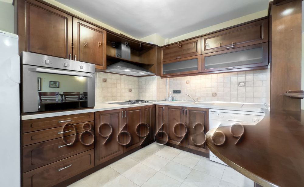 Продава се Двустаен апартамент в Варна, Операта - 70 кв.м за 1986 €/кв.м - Снимка #4