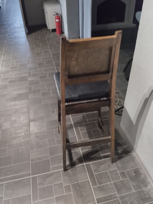 Стул Барни в хорошем состоянии