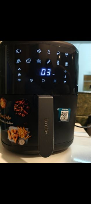 Vand airfrier, e ca nou, nu il folosesc