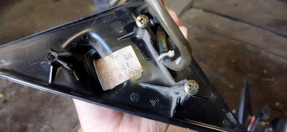 Продам зеркала оригинал на passat b3.