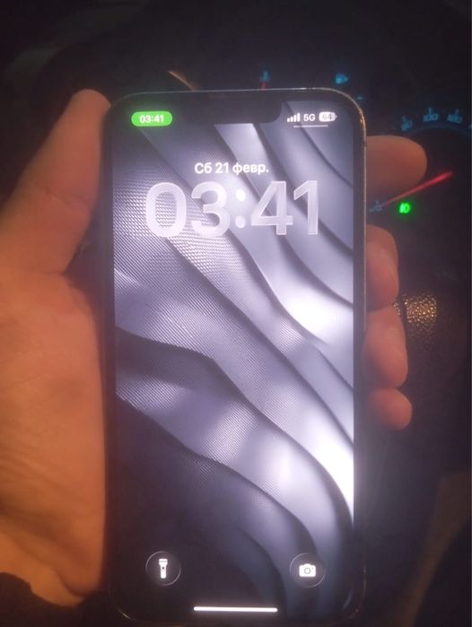 Продам айфон 13 128гб