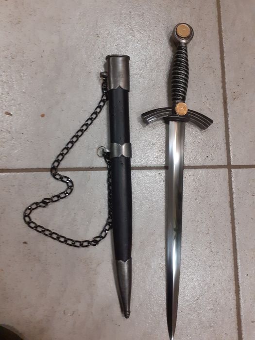 Красив кортик ,нож,кама кинжал оръжие