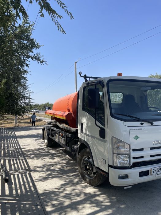 Gavnovoz Isuzu mashina sotiladi