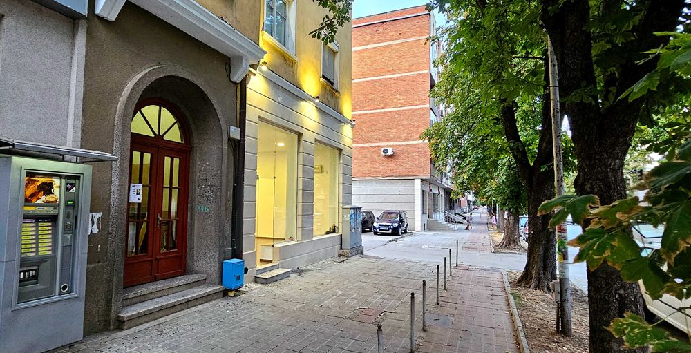 Продава се Магазин в Велико Търново, Център - 55 кв.м за 2728 €/кв.м - Снимка #4